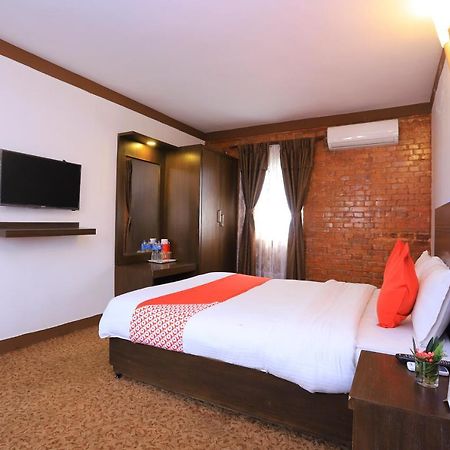 Oyo 591 Hotel Blue Moon Dharampur 외부 사진