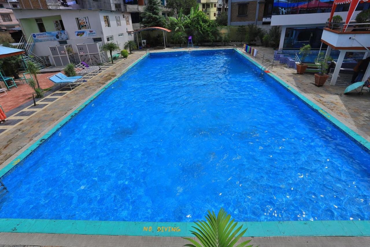 Oyo 591 Hotel Blue Moon Dharampur 외부 사진