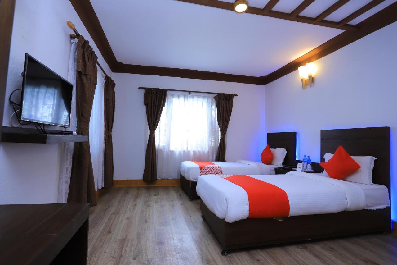 Oyo 591 Hotel Blue Moon Dharampur 외부 사진